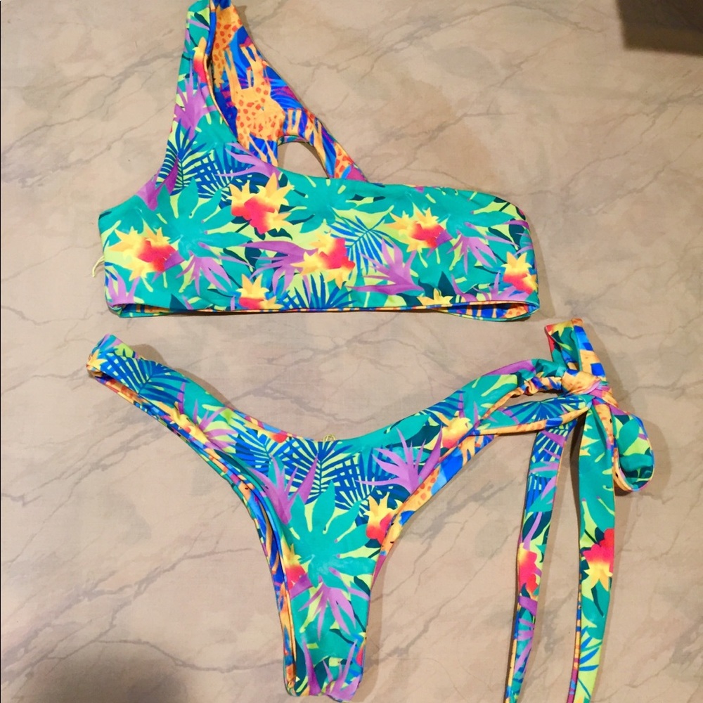 MOANA BIKINI ( SWINGIN SAFARI ) SIZE S
